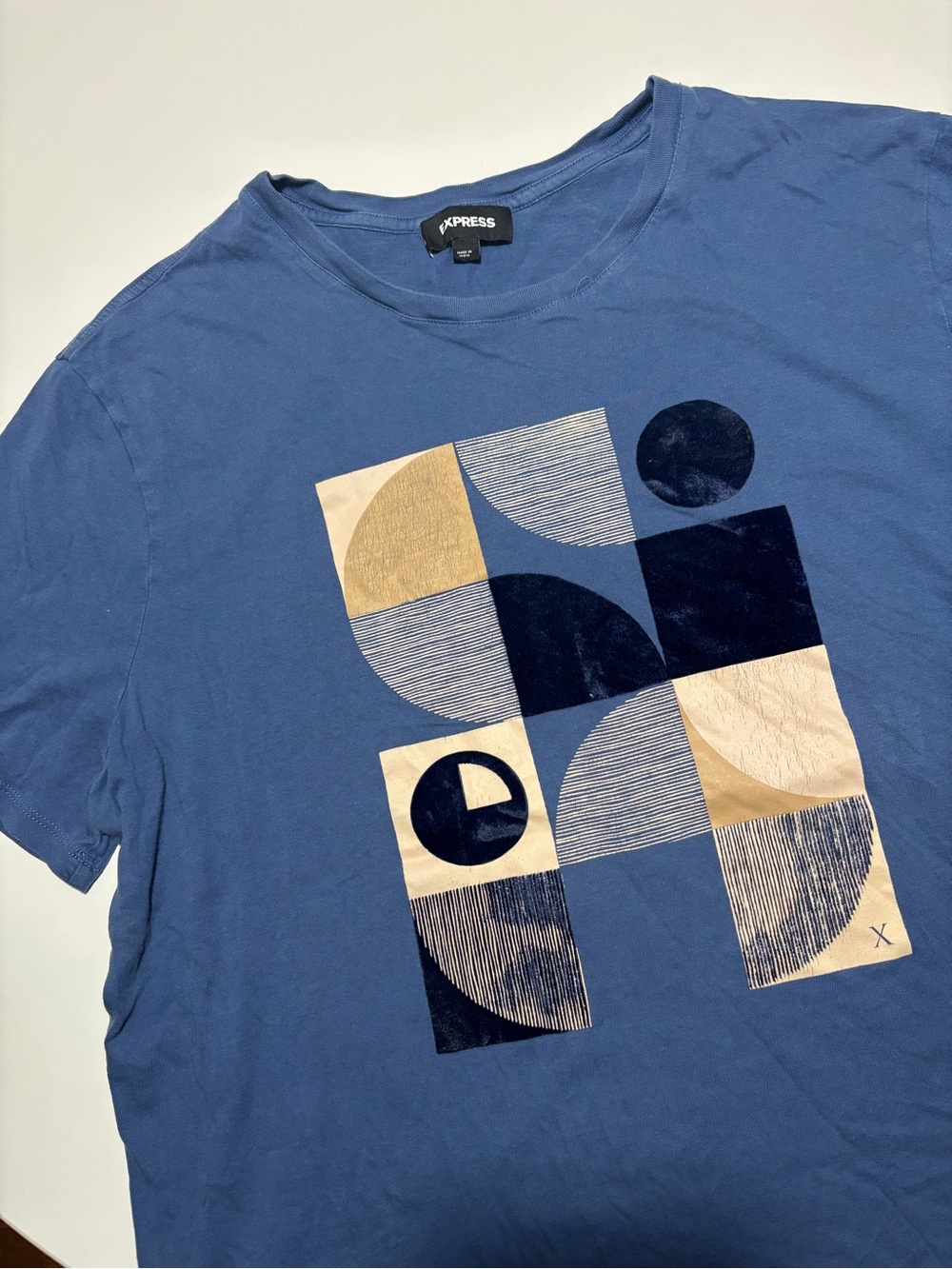 Express Blue & Beige Abstract Textured Cotton Graphic T-Shirt